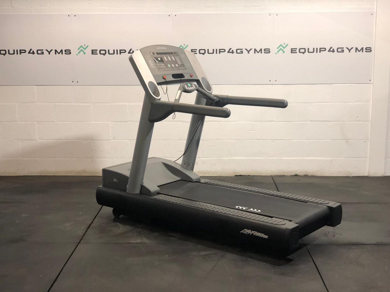 Life Fitness 95ti Treadmill Equip4gyms