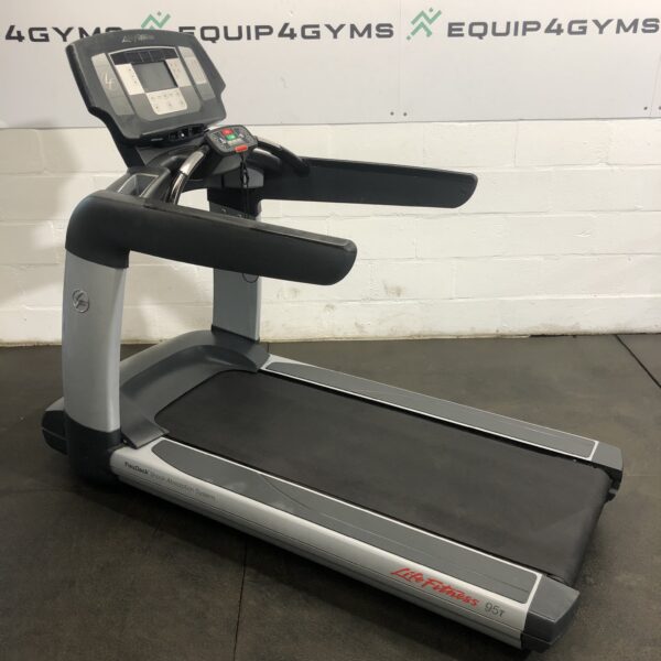 Life Fitness 95T Elevation Series Engage Treadmill