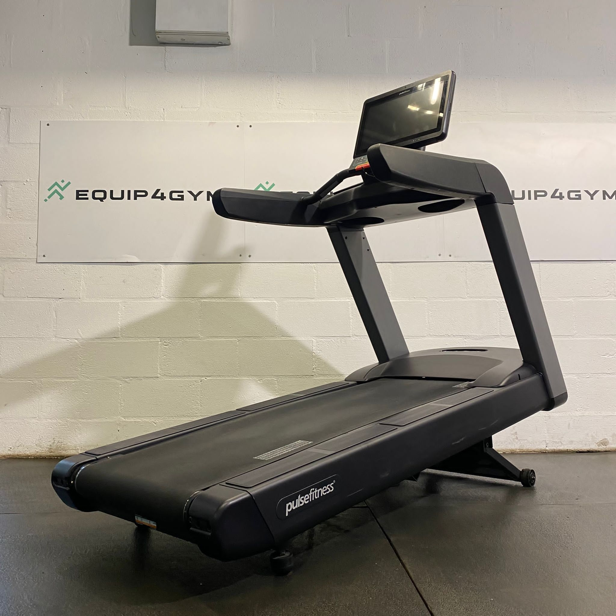 Pulse fitness treadmill sale