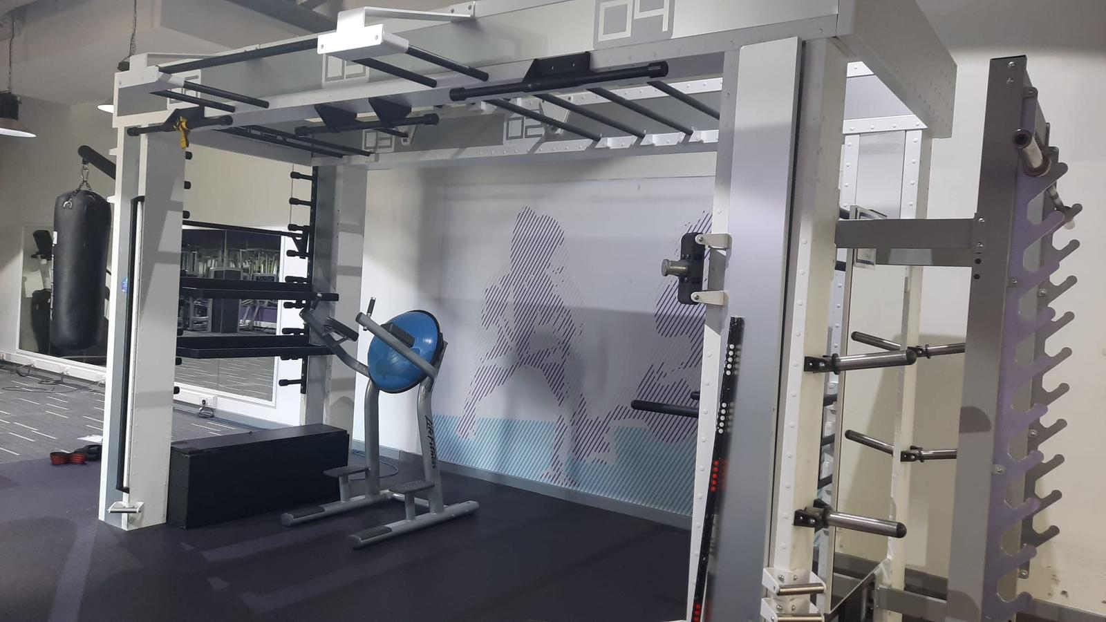 Queenax Multi Functional Rig Equip4Gyms