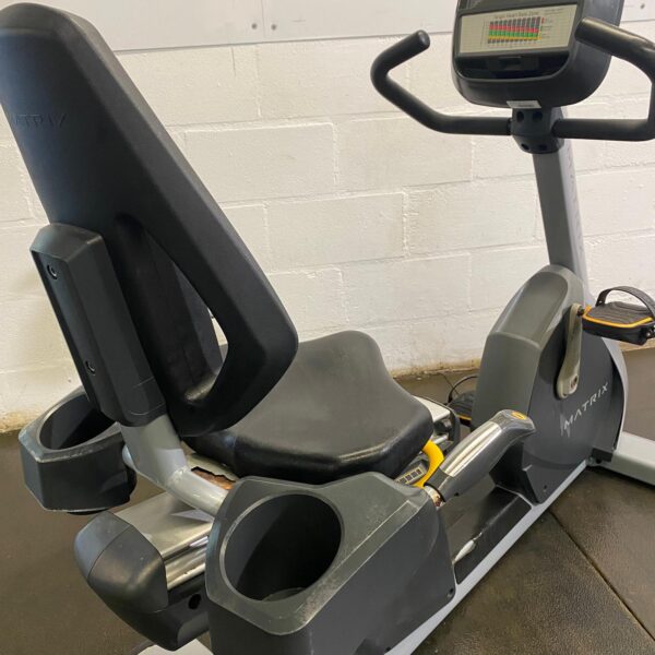 Matrix R3x Recumbent Bike - Image 5