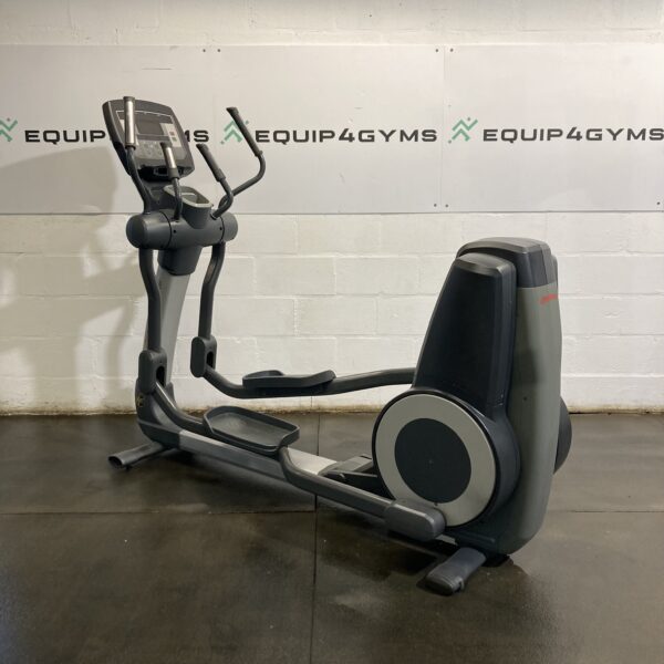 Life Fitness 95x Elevation Series w/ Achieve Console