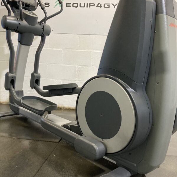 Life Fitness 95x Elevation Series w/ Achieve Console - Image 6