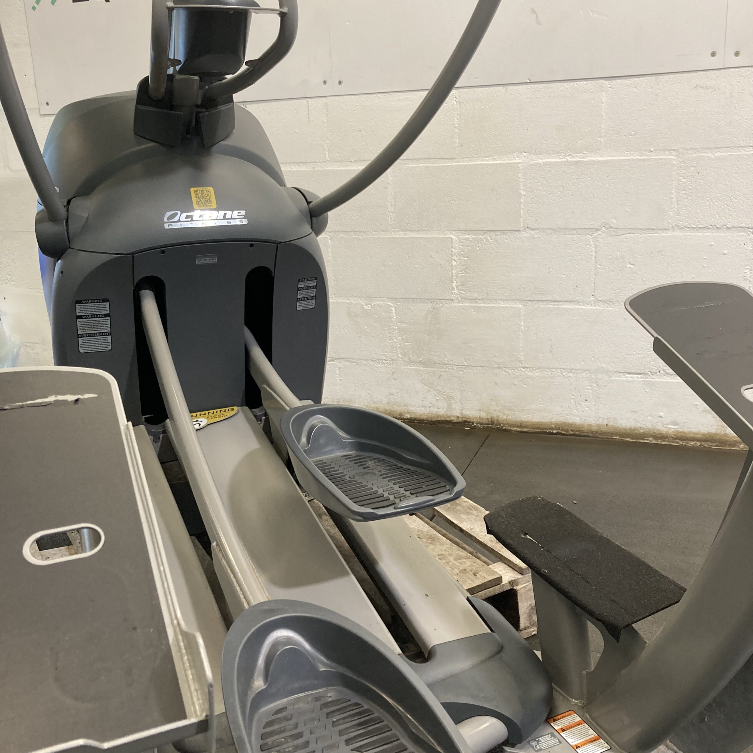 Octane pro 3700 elliptical sale