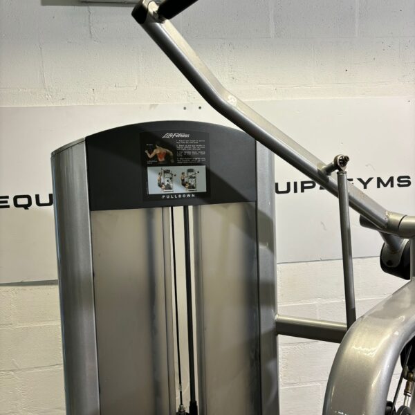 Life Fitness Signature Series Pulldown - Image 4