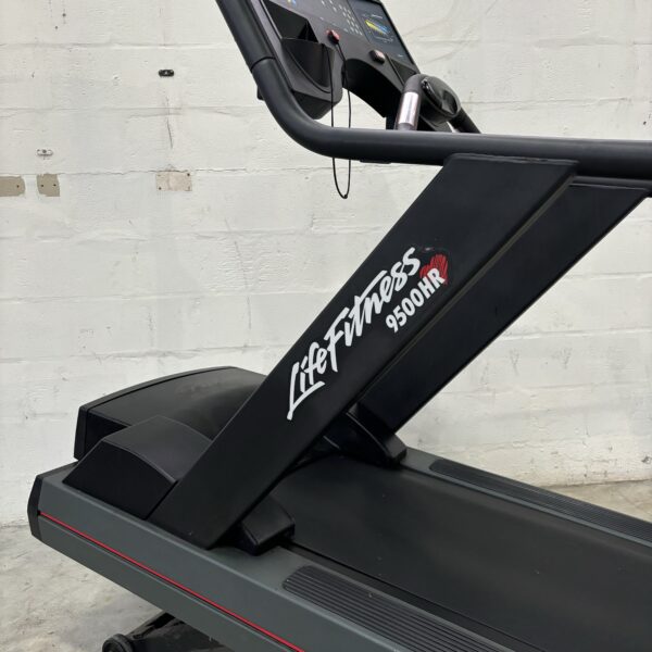 Life Fitness 9500HR Treadmill - Image 2