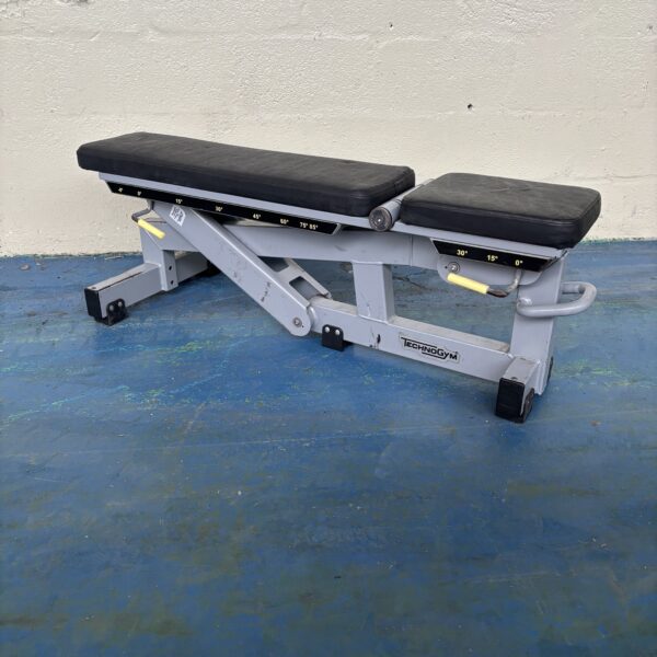 Technogym Pure Adjustable Bench