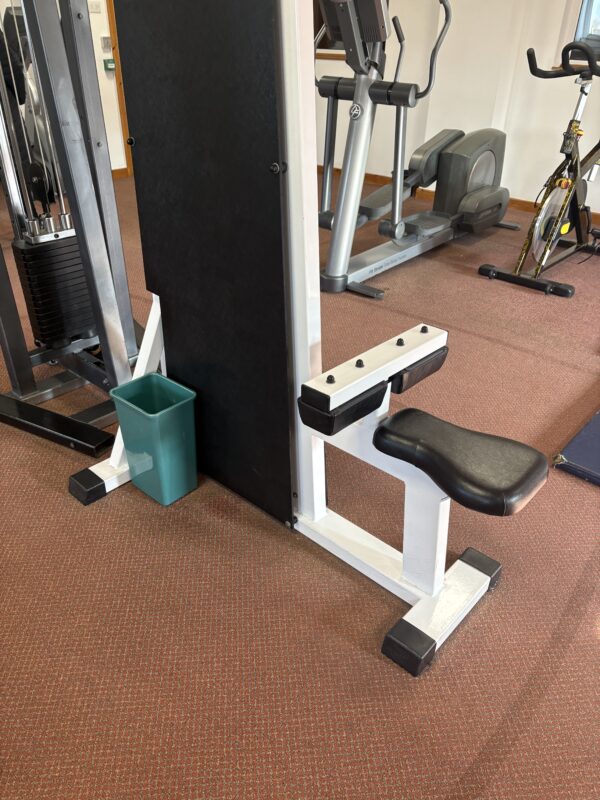 Commercial Lat Pulldown - Image 4