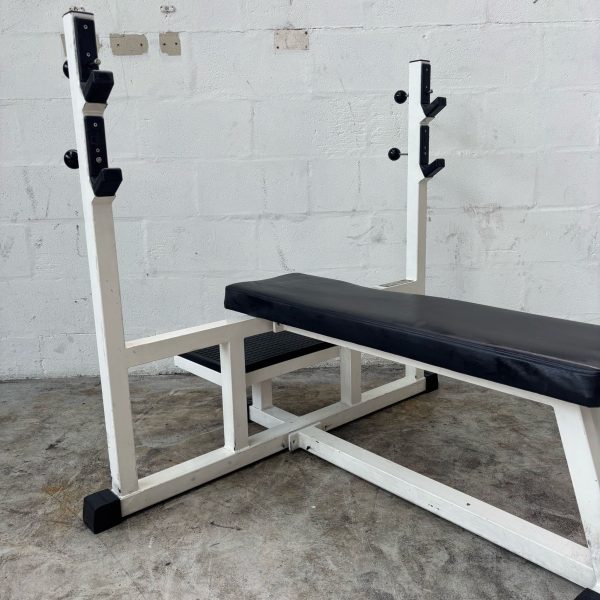 Technogym Olympic Flat Bench - Image 4